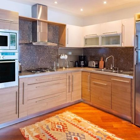 Апартаменты Flat With Terrace Near Istiklal Street Стамбул Экстерьер фото
