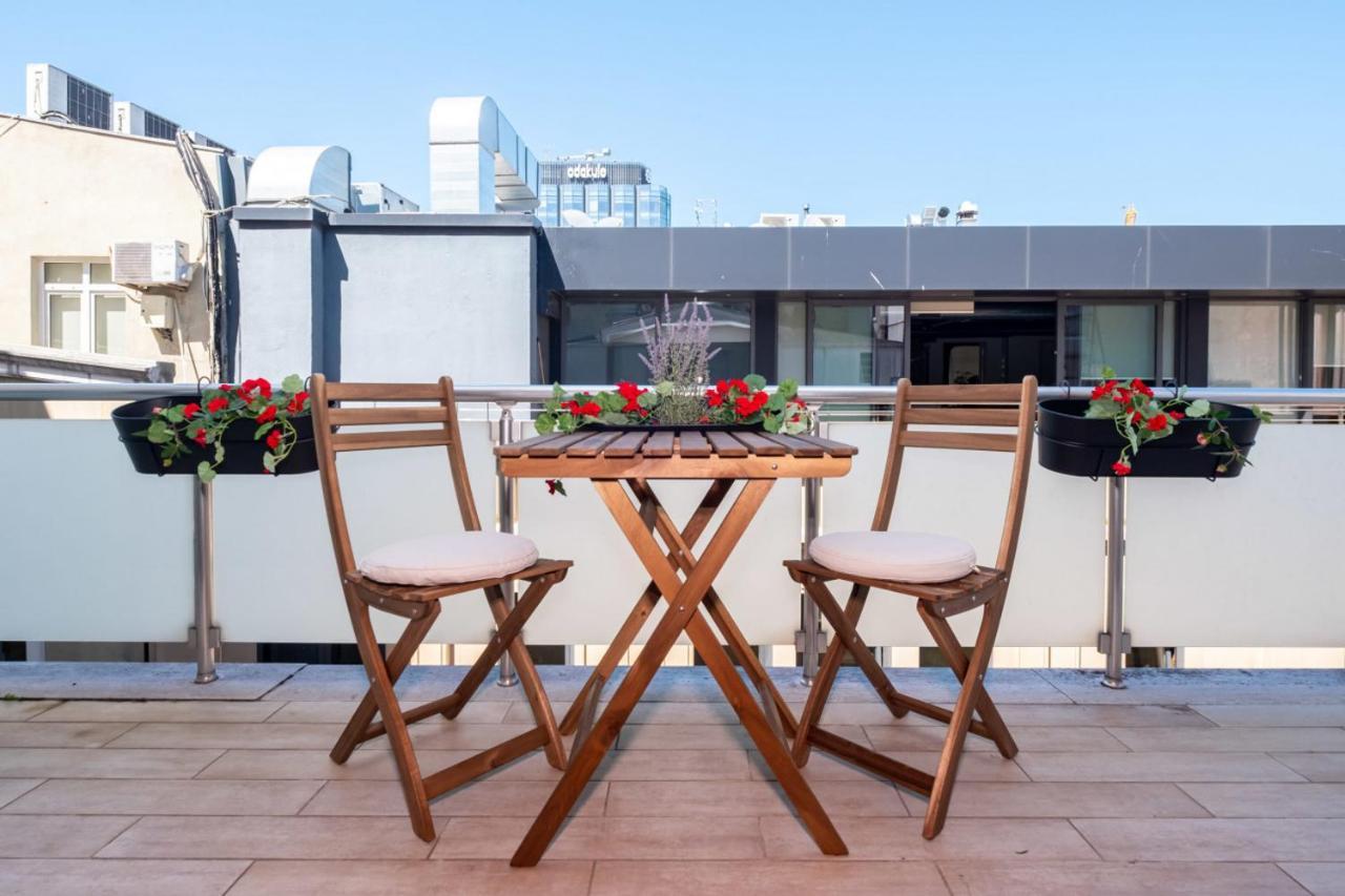 Апартаменты Flat With Terrace Near Istiklal Street Стамбул Экстерьер фото