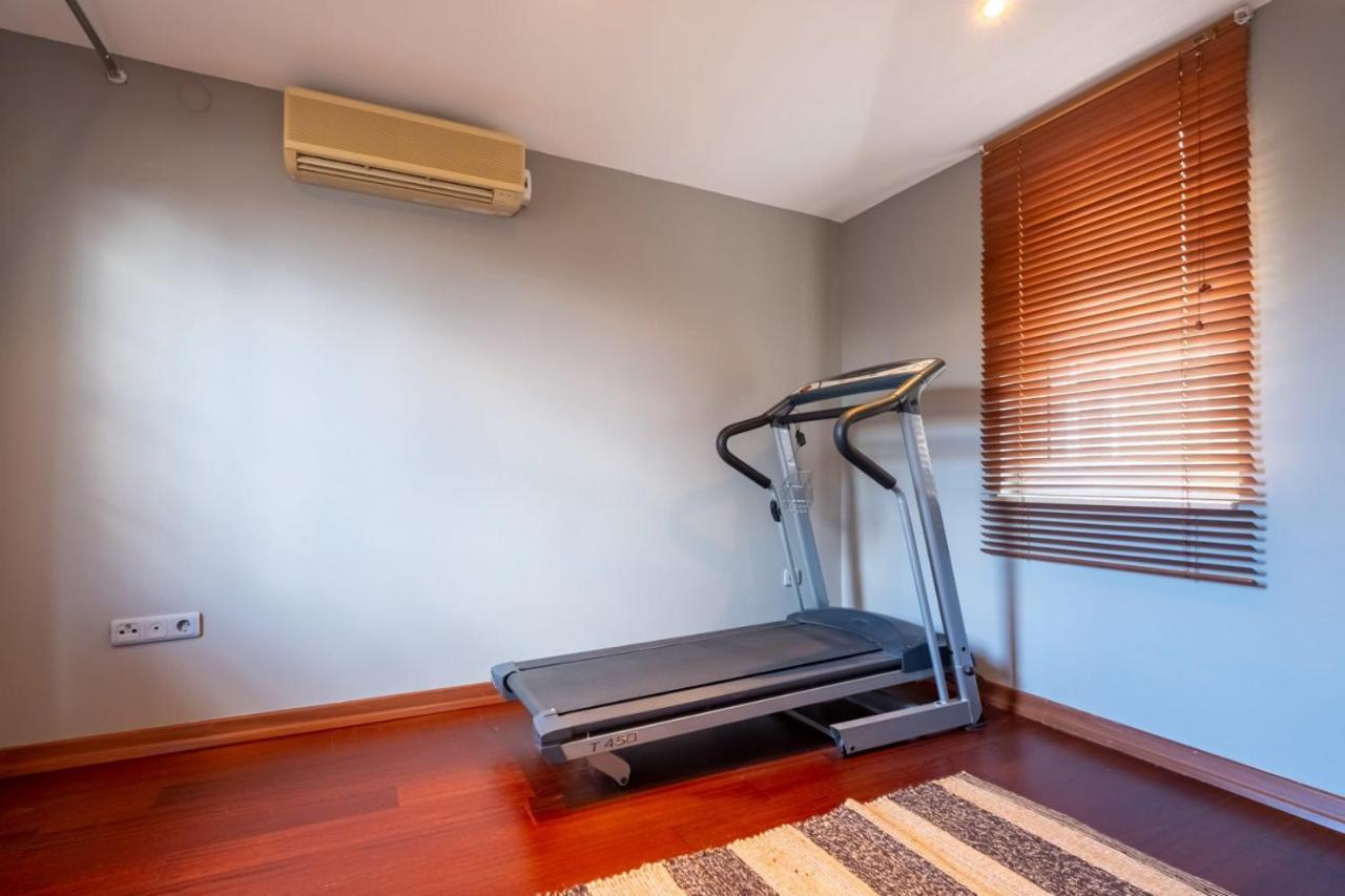 Апартаменты Flat With Terrace Near Istiklal Street Стамбул Экстерьер фото