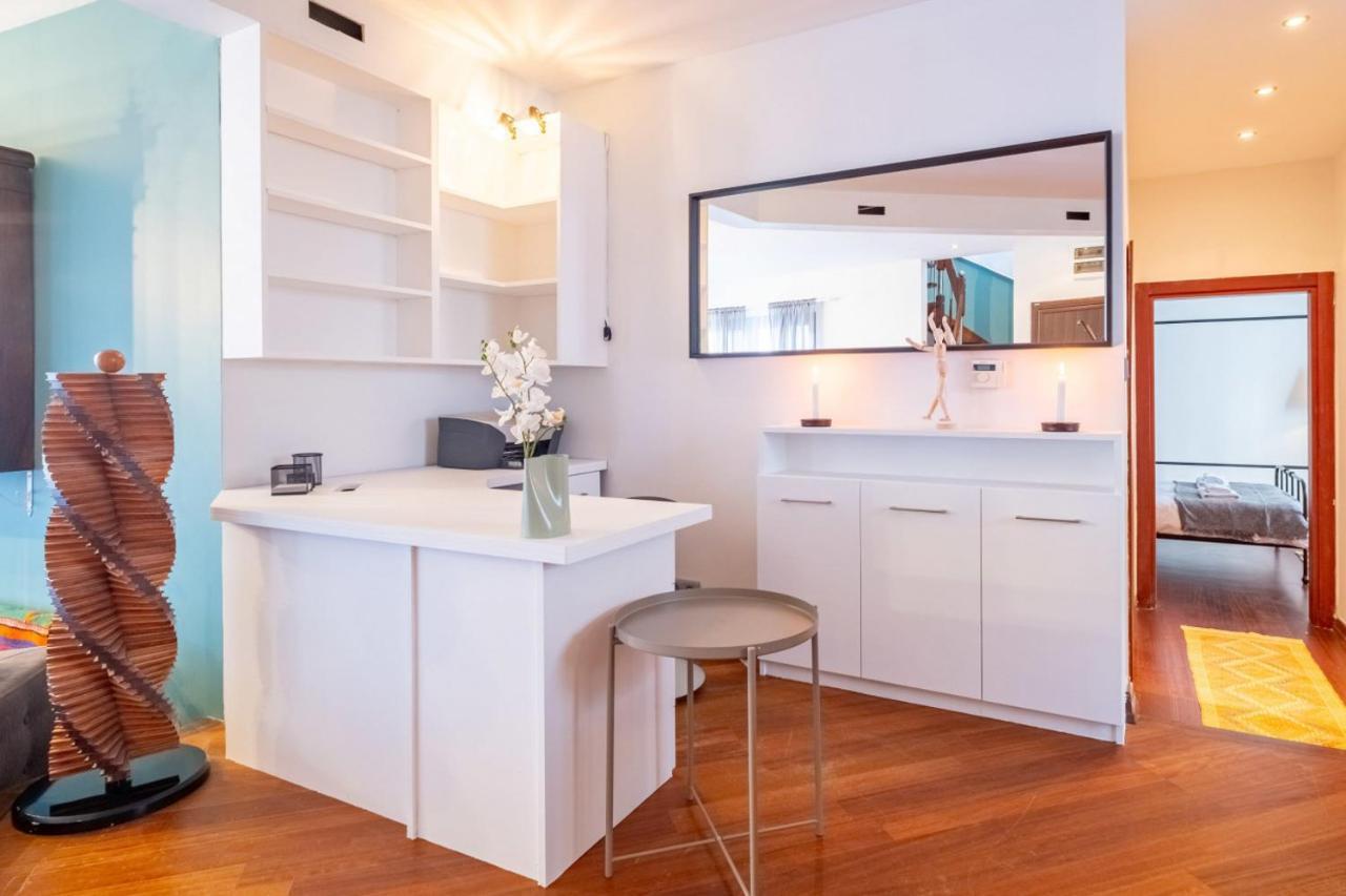 Апартаменты Flat With Terrace Near Istiklal Street Стамбул Экстерьер фото