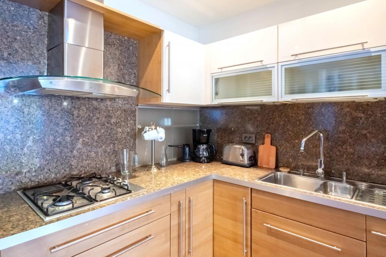 Апартаменты Flat With Terrace Near Istiklal Street Стамбул Экстерьер фото